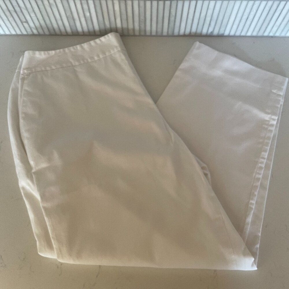 Pendleton Straight Leg,‎ Flat Front  Cropped White Pants,  Side Zipper, Size 14